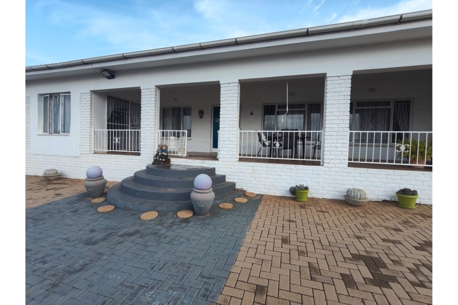 3 Bedroom Property for Sale in Koringberg Western Cape